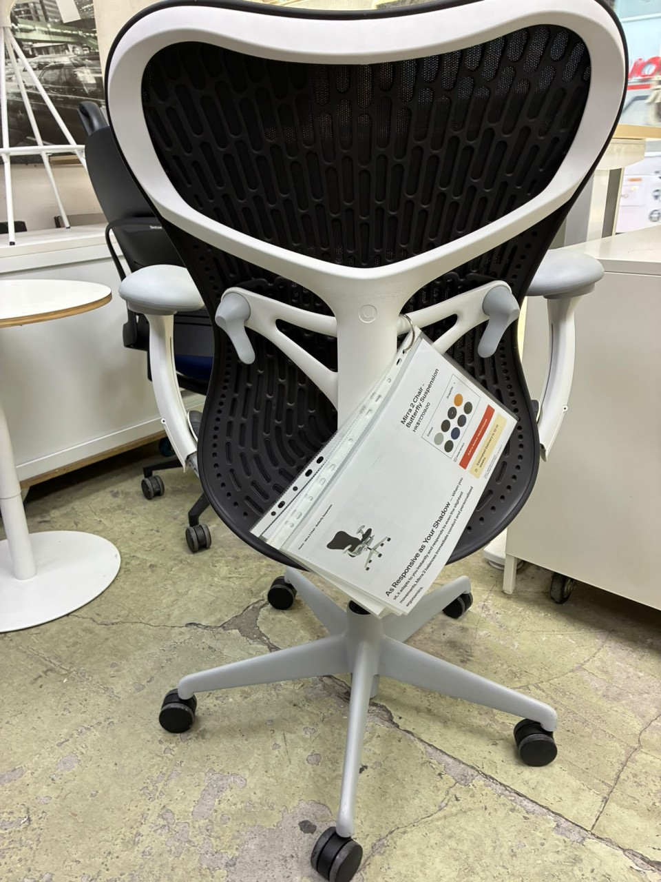 #61679 Herman Miller Mirra 2